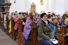 Aussendung der Sternsinger im Hohen Dom zu Fulda (Foto: Karl-Franz Thiede)